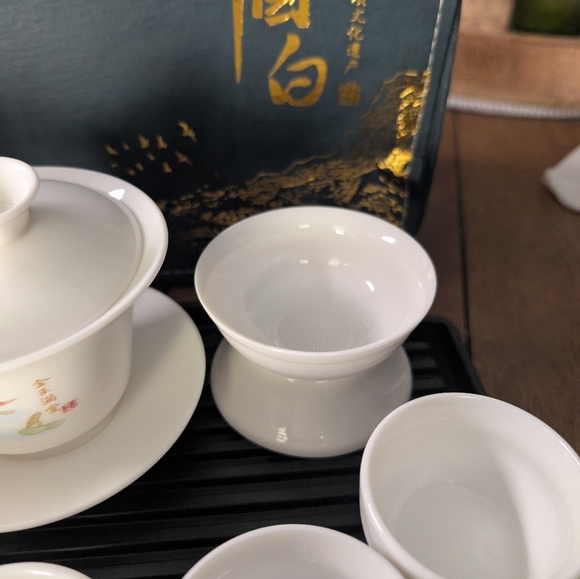 ICHAG Tea Set with Fish Design - Picture 6 of 9